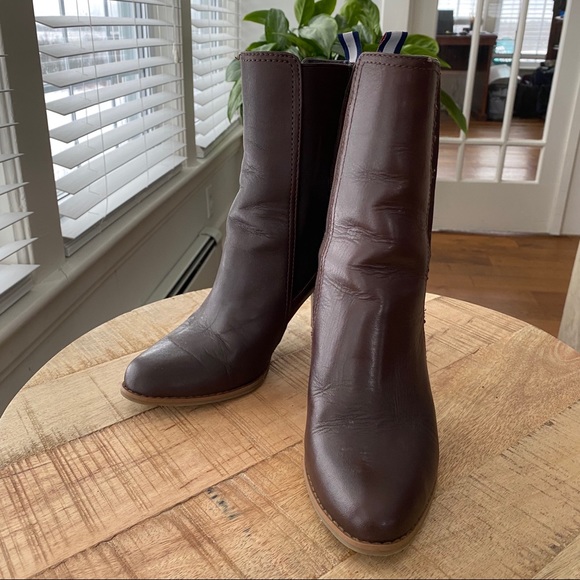 Tommy Hilfiger Shoes - Tommy Hilfiger brown leather boots